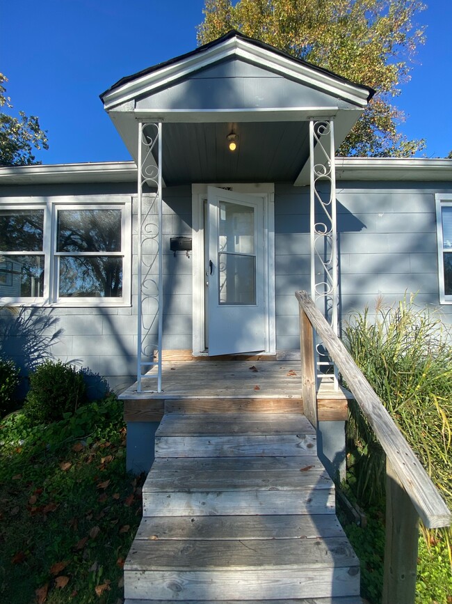 1604 S High St in Columbia, TN - Foto de edificio - Building Photo