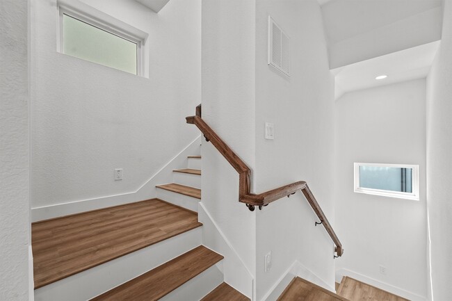 property at 1517 D Vermont St