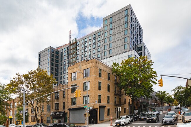 Bedford Courts Building 2 in Brooklyn, NY - Foto de edificio - Building Photo