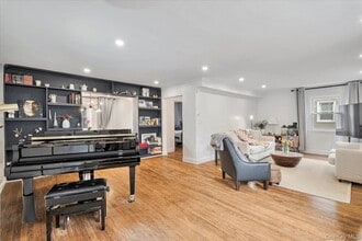 75 Oakland Ave in Tuckahoe, NY - Building Photo - Building Photo