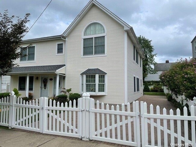 property at 30 Edgewood Rd