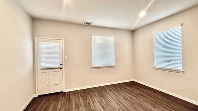 2340 Mooneye Ct in Shenandoah, TX - Building Photo - Building Photo