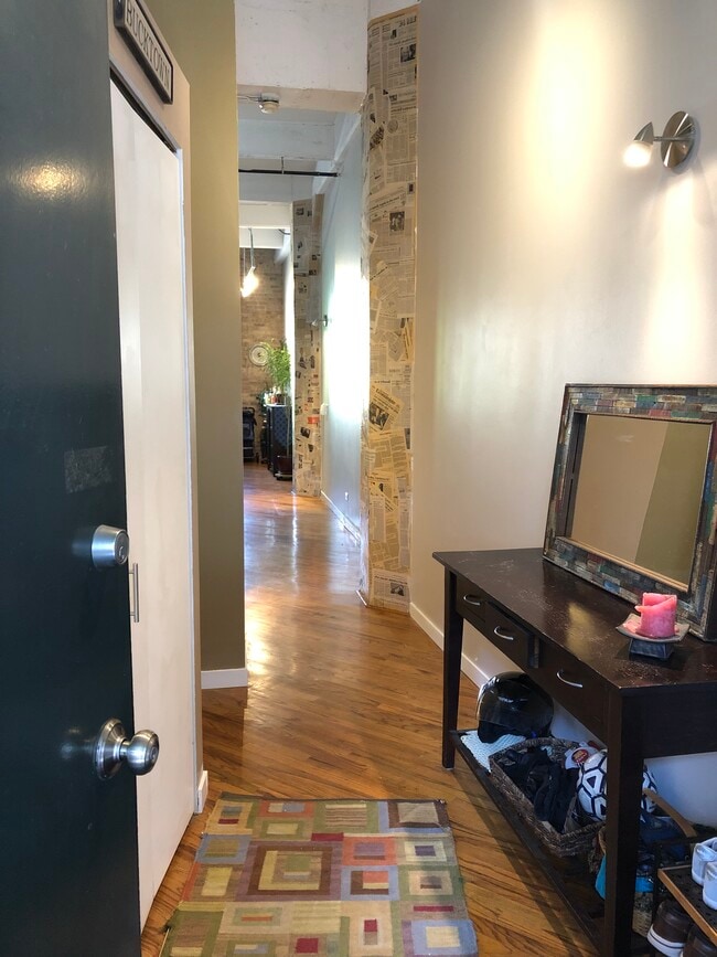 1720 N Marshfield Ave, Unit 101 in Chicago, IL - Foto de edificio - Building Photo