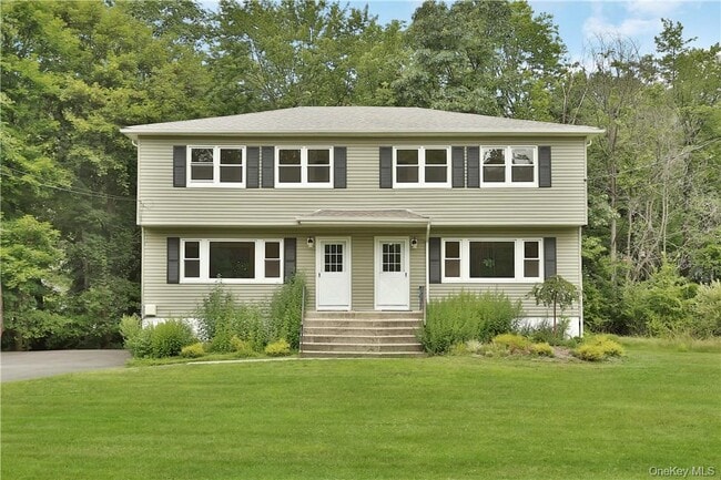 31 Margaret Keahon Dr in Pearl River, NY - Building Photo - Building Photo