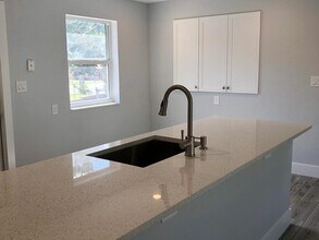 846 Selkirk St in West Palm Beach, FL - Building Photo - Building Photo