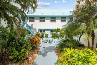 3015 Seville St, Unit 4 in Fort Lauderdale, FL - Building Photo - Building Photo
