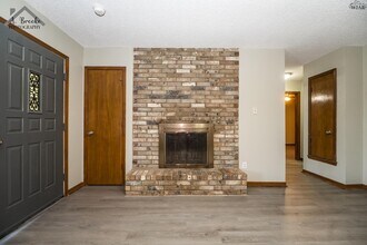 1207 N Pacific Ave in Iowa Park, TX - Building Photo - Building Photo