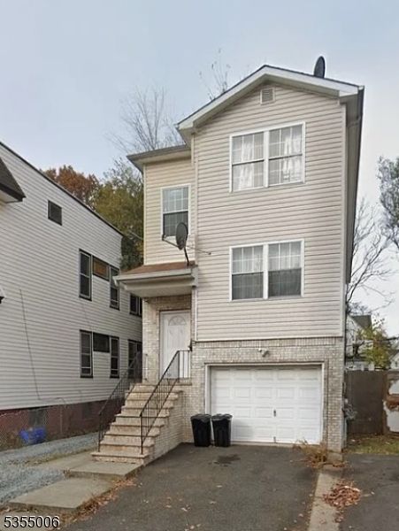 property at 239 N 19th St