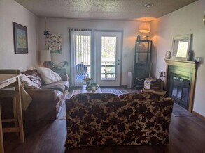 730 Brown St in Iowa City, IA - Building Photo - Building Photo