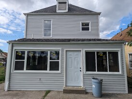 3016 River Park Dr in Louisville, KY - Building Photo