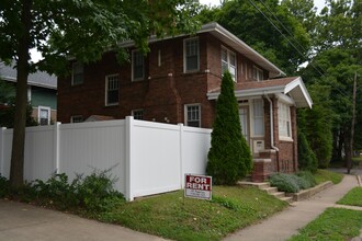 501 E Emerson St in Bloomington, IL - Building Photo - Building Photo