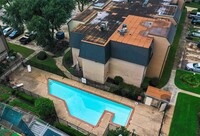 8417 Hearth Dr in Houston, TX - Foto de edificio - Building Photo