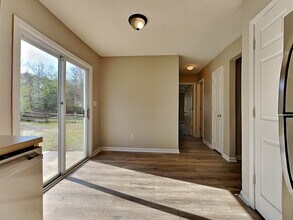 3428 Ann Franklin Ct, Unit 602 in Charlotte, NC - Foto de edificio - Building Photo