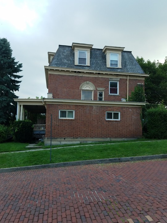 3726 Poplar Ave in Pittsburgh, PA - Building Photo