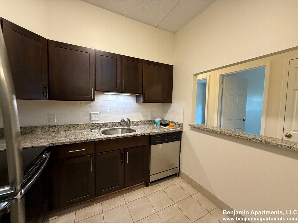736 Highland Ave, Unit 113N in Needham, MA - Building Photo
