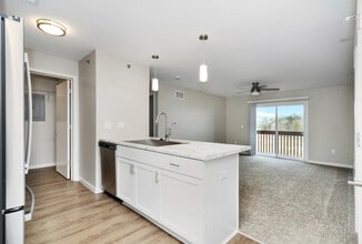 Golden Ridge in Abilene, KS - Foto de edificio - Building Photo