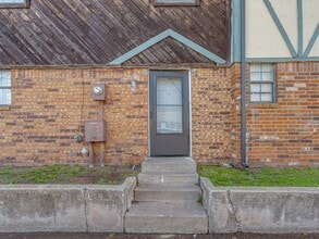 2720 SW 74th St in Oklahoma City, OK - Building Photo - Building Photo