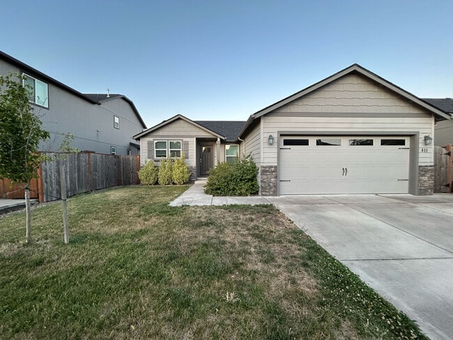 property at 511 Casting St SE