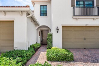 10210 Akenside Dr in Boca Raton, FL - Building Photo - Building Photo