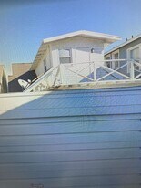 105 Edgewater Pl in Newport Beach, CA - Building Photo