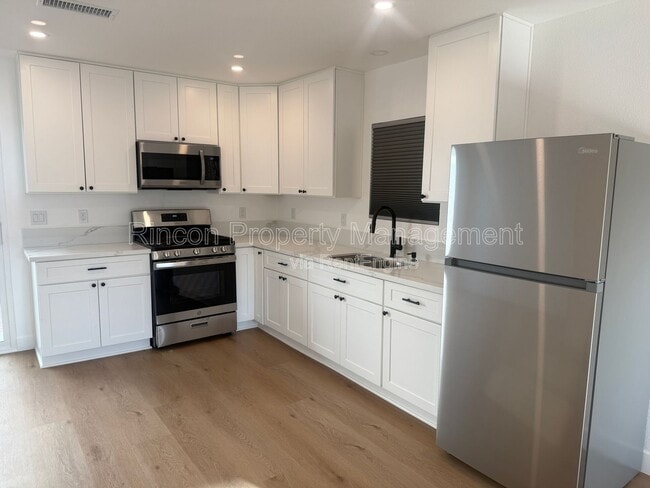 property at 607 Lemon Way