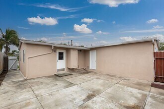 1407 Bush St in Oceanside, CA - Building Photo - Building Photo