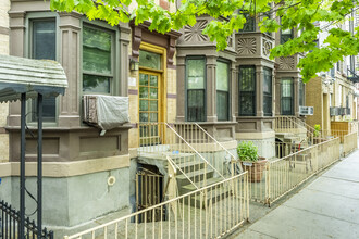 481 17th St in Brooklyn, NY - Building Photo - Building Photo