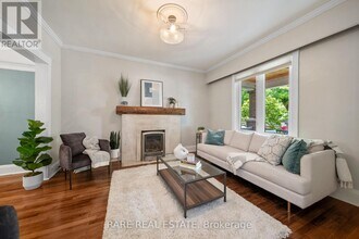 51 Bowmore Rd in Toronto, ON - Building Photo - Building Photo