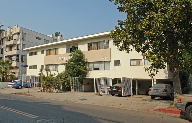 Franklin Villa in Los Angeles, CA - Building Photo - Building Photo