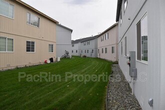 5740 Sapphire Loop in Anchorage, AK - Building Photo - Building Photo