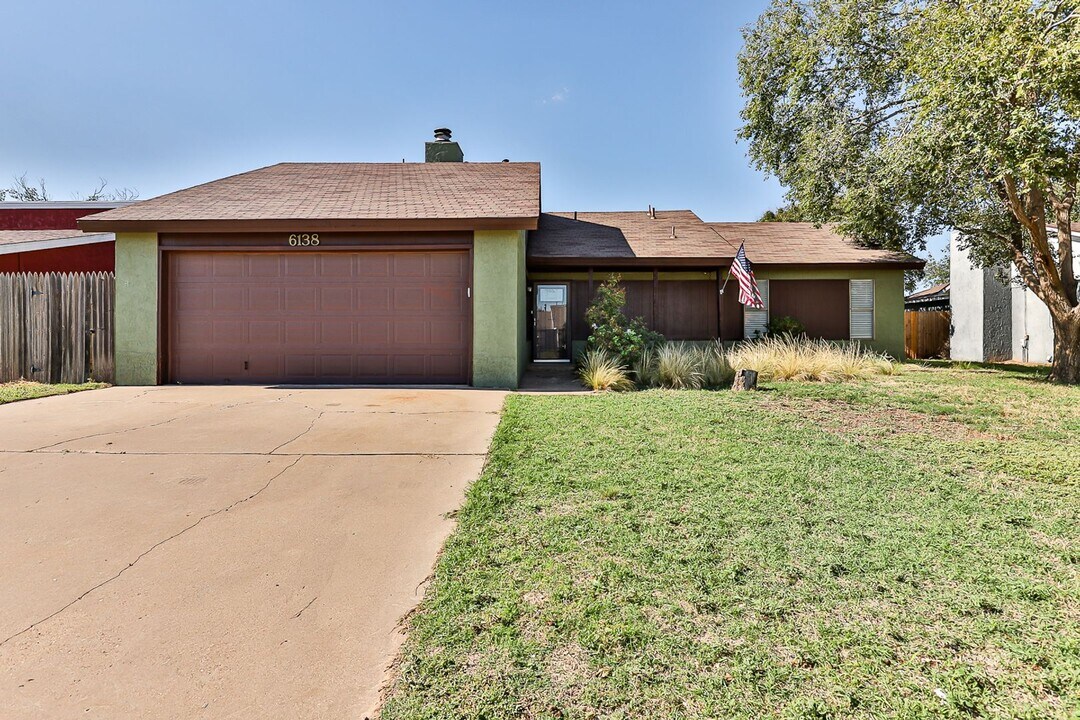 6138 38th St in Lubbock, TX - Building Photo