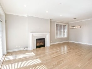 3333 N Kenmore Ave, Unit 1 in Chicago, IL - Building Photo - Building Photo