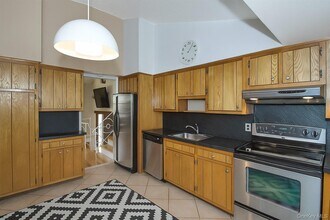 29 Village Dr in Jericho, NY - Building Photo - Building Photo