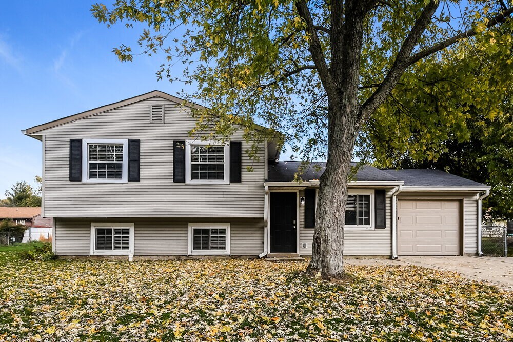 8131 Sheroak Ct in Indianapolis, IN - Building Photo