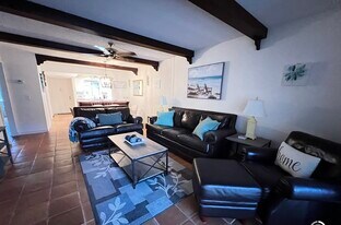 1630 Stickney Point Rd, Unit 102 in Sarasota, FL - Building Photo