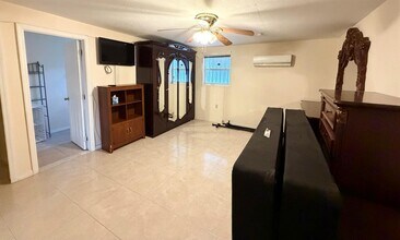 4484 SW 49th Ct, Unit 4484 in Fort Lauderdale, FL - Foto de edificio - Building Photo