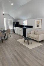 306 E Hughbert St in Norman, OK - Building Photo - Building Photo