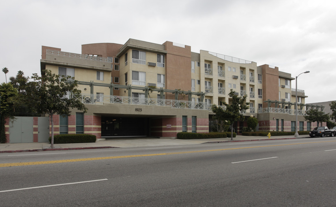 Adams Senior Citizen Housing in Los Angeles, CA - Building Photo