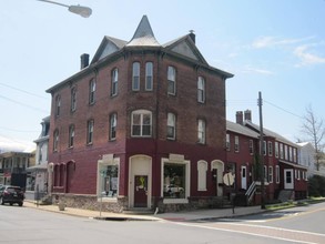 2 Mine St in Flemington, NJ - Foto de edificio - Building Photo