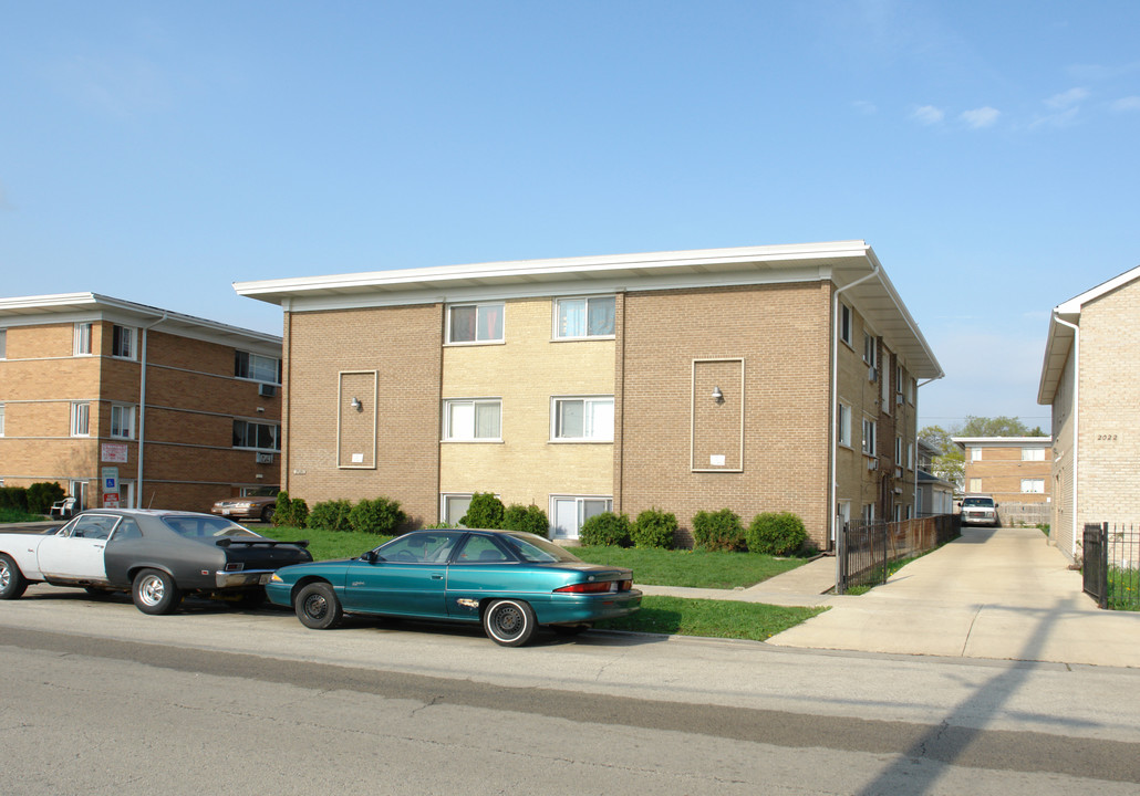 2020 N 17th Ave in Melrose Park, IL - Building Photo