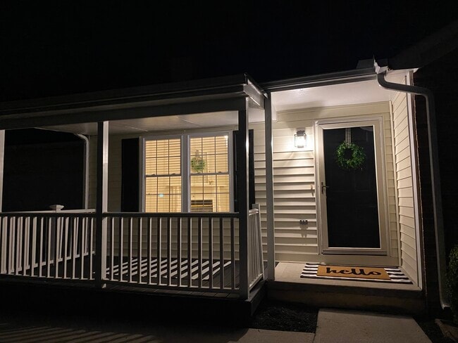 6033 Waterbury Ln in Knoxville, TN - Building Photo - Building Photo