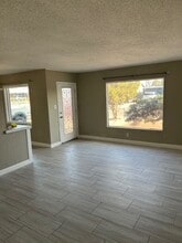 6401 Navajo Ave in El Paso, TX - Foto de edificio - Building Photo