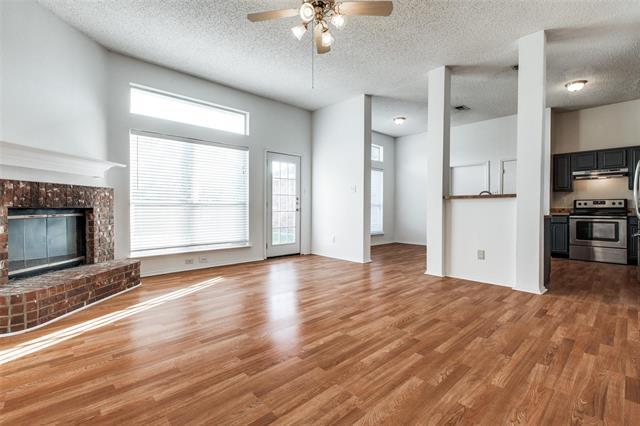 2624 Crystal Falls Dr in Mesquite, TX - Building Photo - Building Photo