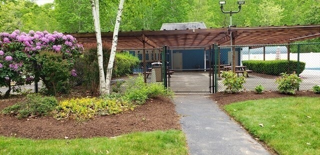 9 Beal's Cove Rd in Hingham, MA - Building Photo - Building Photo