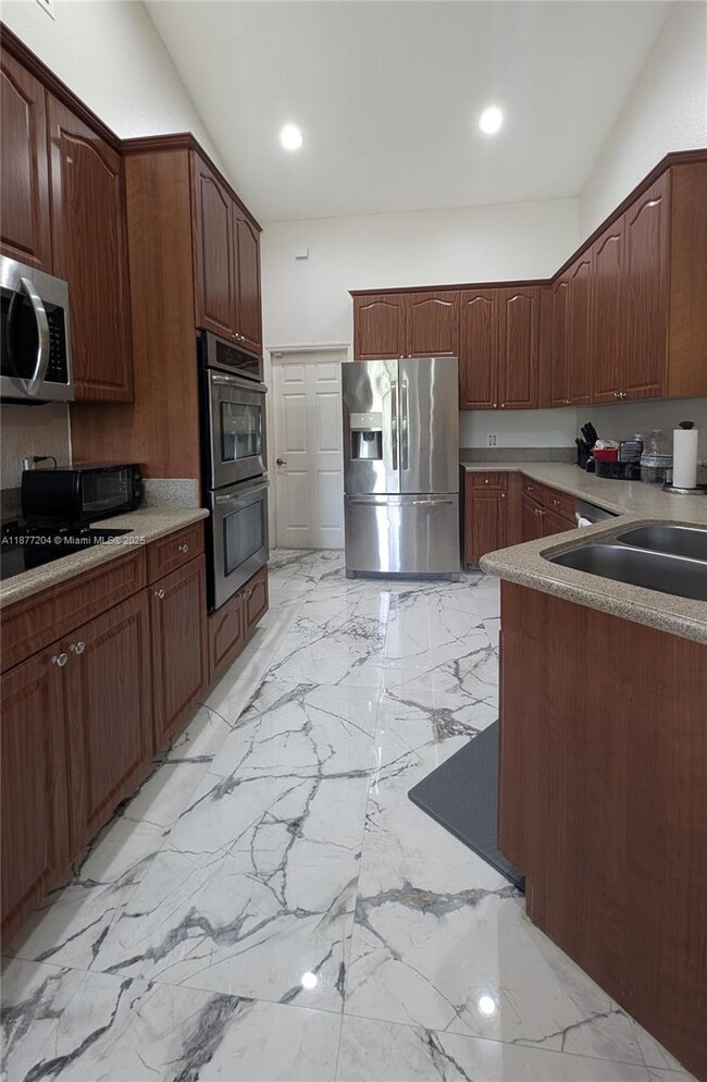 612 Columbus Blvd S in Lehigh Acres, FL - Building Photo - Building Photo