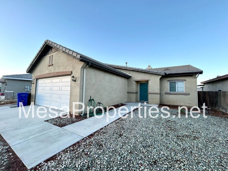 14316 Jackrabbit Ln in Victorville, CA - Building Photo