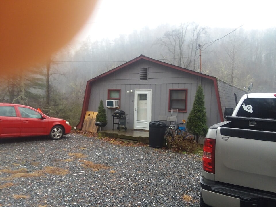 2040 Cullowhee Mountain Rd in Cullowhee, NC - Building Photo