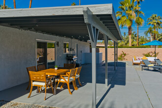 37010 Palmdale Rd in Rancho Mirage, CA - Building Photo - Building Photo