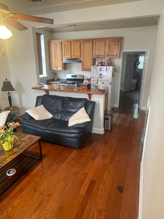 property at 150-150 Millaudon St