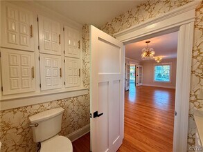 11 Sanger Ave in New Hartford, NY - Building Photo - Building Photo